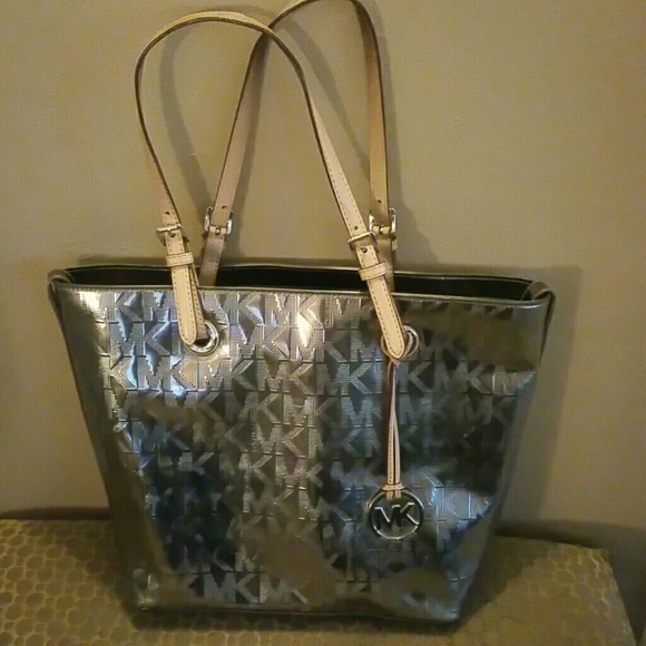 Michael Kors Handbags - Michael Kors handbag